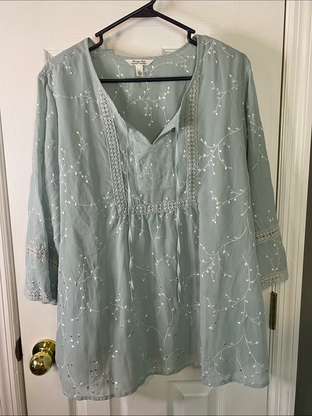 krazy kat Sage Green Embroidered V-Neck Tunic SizeXL.